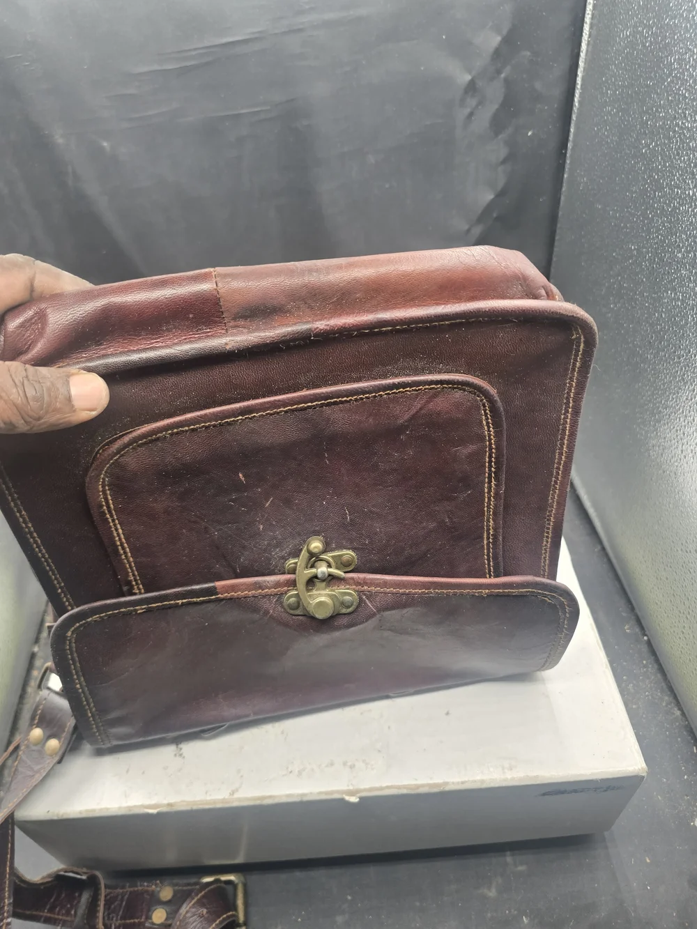 Classic Brown Leather Messenger Bag with Brass Clasp